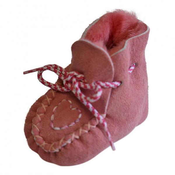 Buty niemowlęce ze skóry jagnięcej Serduszko Jasny Róż