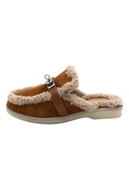 Siena Lammfell-Mules Braun – Eleganz trifft Geborgenheit