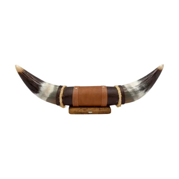 Bullenhorn Wandobjekt Modell 6 - Naturhorn Einzelstück mit Leder & Holzhalterung