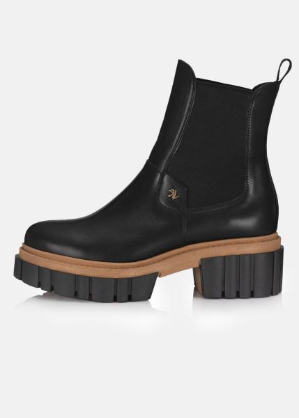 Black and brown leather platform boots Model 2302