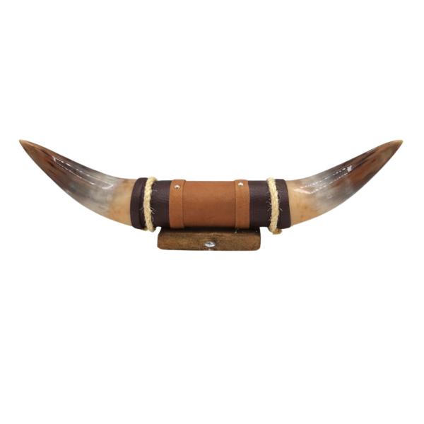 Bullenhorn Wandobjekt Modell 13 - Naturhorn Einzelstück mit Leder & Holzhalterung
