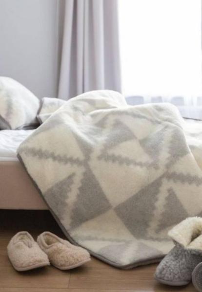 Bedspread Blanket in Australian merino wool